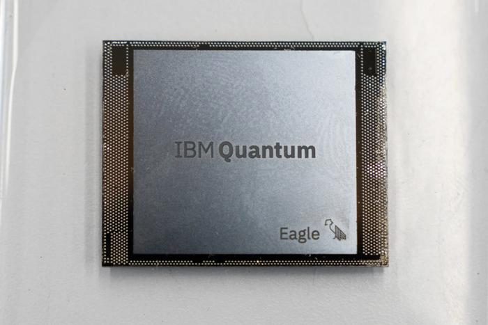 攻克量子计算不可靠难题，IBM用误差缓解得到有用计算，登Nature封面