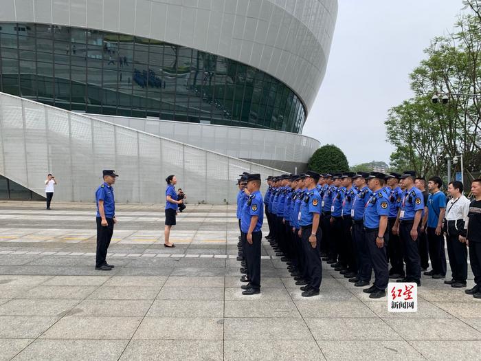 摊贩城管起冲突？高新区生态环境城管局演练“教科书式”执法