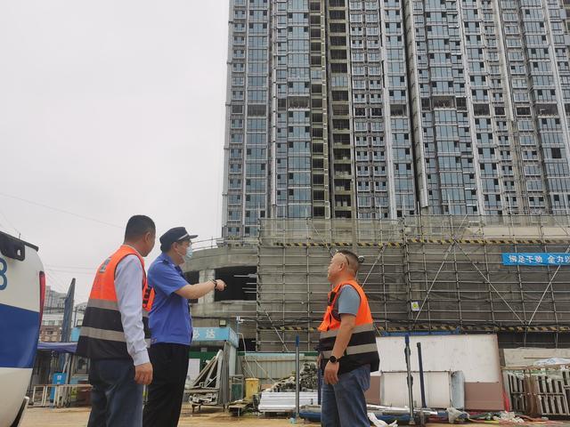 梅雨季强降雨来袭，北站街道全力应对筑牢防汛“安全网”