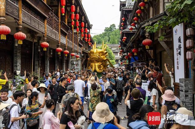 端午假期四川A级景区接待游客超1000万人次 较2019年增长30.69%