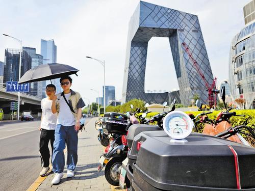 全国多地连续发布高温预警，部分地区最高气温超过40℃  专家提示科学预防重点人群中暑