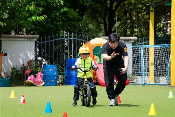 超1000名幼儿园小朋友30分钟学会骑车，优贝神骑驾日元气开“骑”