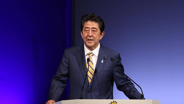 遇刺一周年临近，安倍晋三要被强行“封神”｜京酿馆