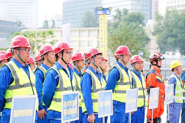 住建、应急、消防、供水齐上阵 四川举办首次地面坍塌应急演练