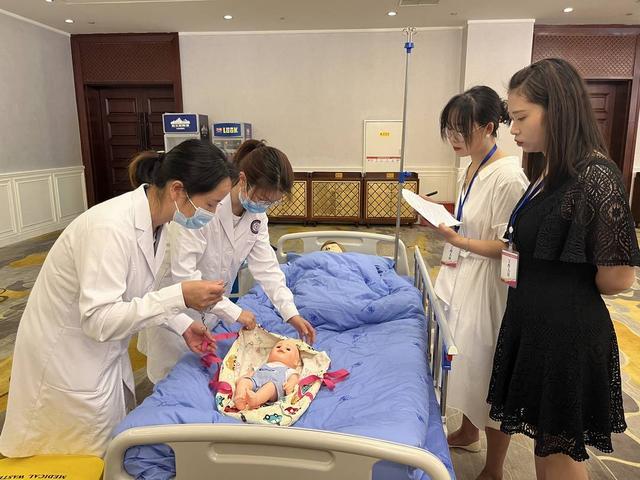 培养高素质专业人才 都江堰市举办妇幼健康技能大赛