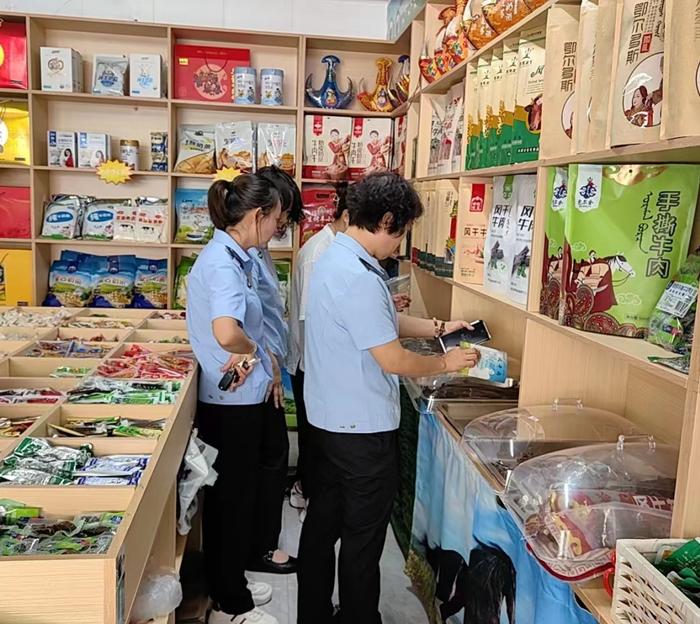 富兴街道市场监管所开展牛肉干及其他肉制品、粽子凉糕专项整治行动