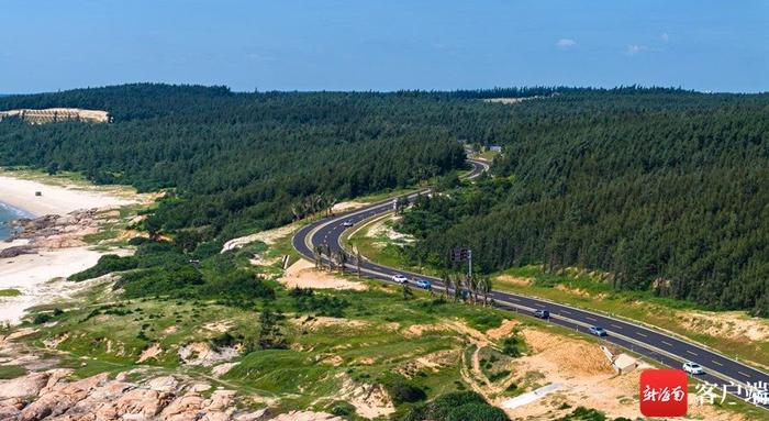 美不胜收！在海南环岛旅游公路文昌木兰湾段遇见风车海岸