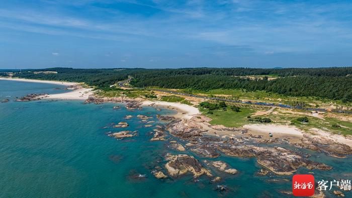 美不胜收！在海南环岛旅游公路文昌木兰湾段遇见风车海岸