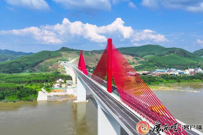 同类型桥梁跨径世界第一！培森柳江特大桥顺利通车