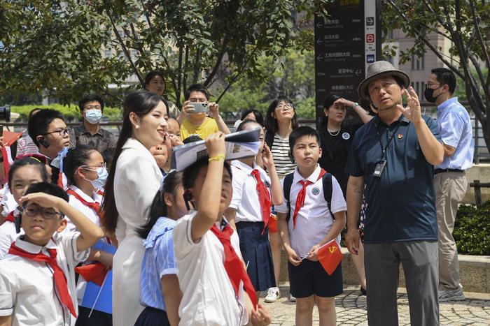 图说│跟着劳模去寻访，红色教育少先队队课在苏州河畔邮政博物馆开讲