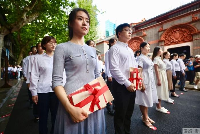 庆祝中国共产党成立102周年 | 在党的诞生地，重温初心使命汲取精神动力