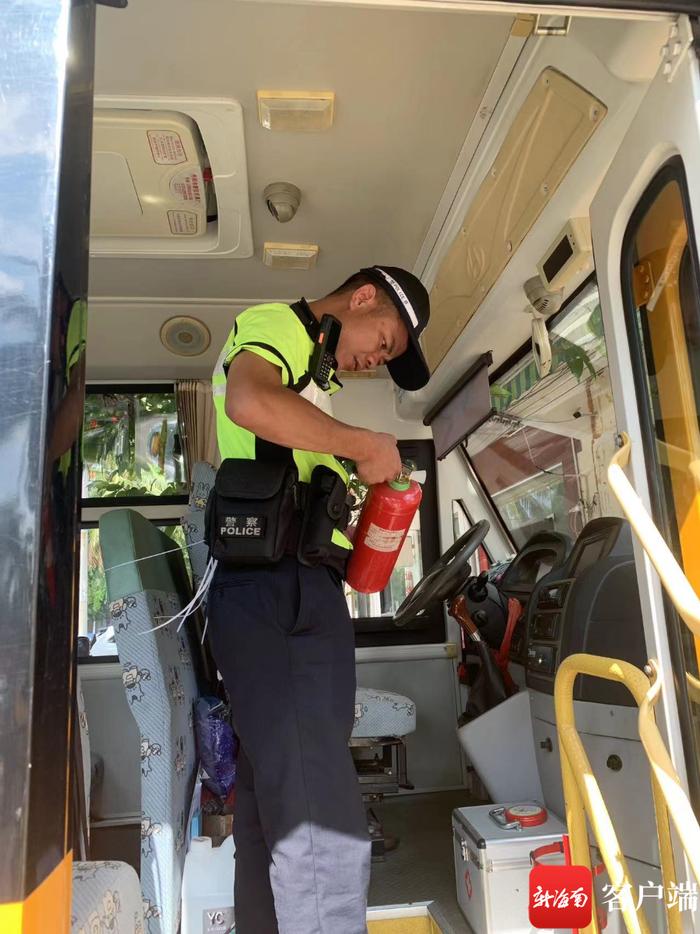 严厉打击“黑校车”！儋州公安交警联合市教育局开展校车安全大检查