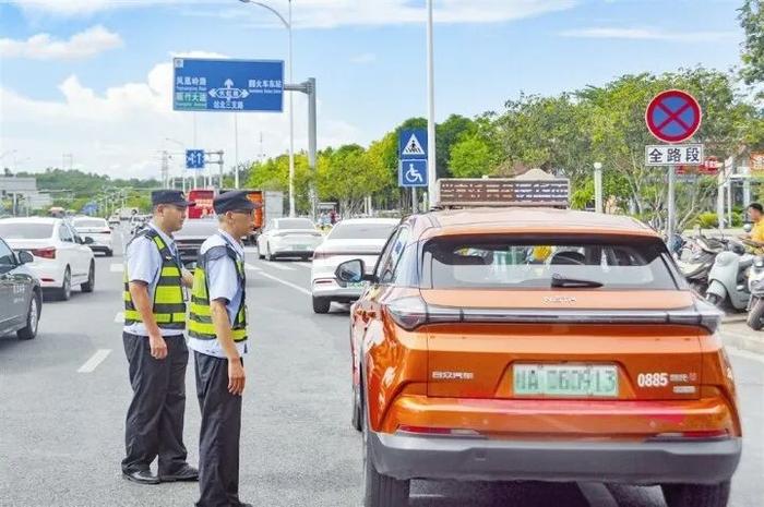 高清组图丨高温下的坚守，“暑”你最美！