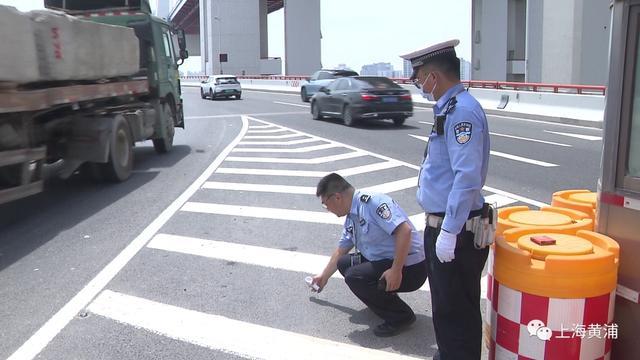 烈日下的坚守丨交警成“骄警”，他们是“离太阳最近的人”