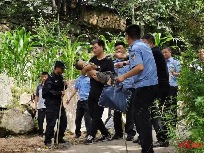 警方披露陕西2岁男童走失6天细节：在家附近山上找到