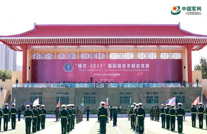 2023年7月12日,“锋刃-2023”国际狙击手射击比赛在乌鲁木齐武警某训练基地开幕。侯崇慧 摄