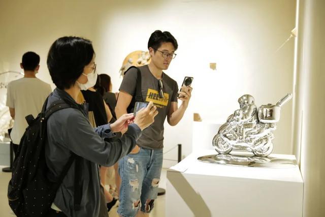 上海雕塑与新媒体艺术作品展来了，免费观展，无需预约