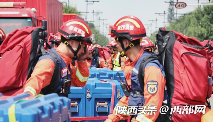 陕西消防开展跨区域战勤保障能力实战拉动演练
