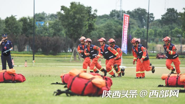 陕西消防开展跨区域战勤保障能力实战拉动演练