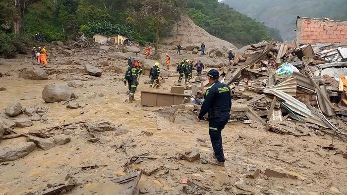 哥伦比亚持续降雨引发洪水 死亡人数升至10人