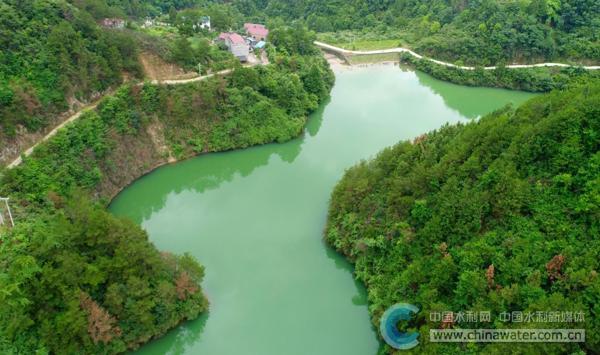 湖南麻阳县：重拳“清四乱” 水库换新颜