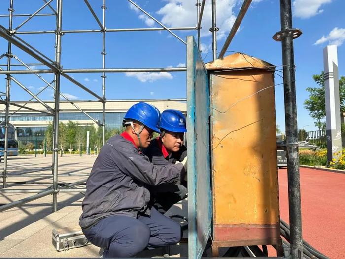 内蒙古电力集团巴彦淖尔市磴口供电分公司：保电加码 “电”亮小城经济文化新生活