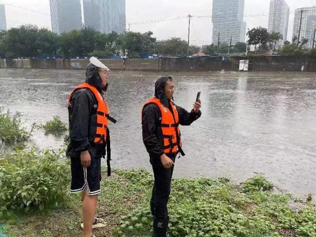 北运河正在行洪 北京市水务局：流速大 请市民远离河道