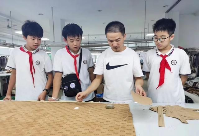 服装生产、食品加工、图书管理……松江这所学校推出职业体验项目