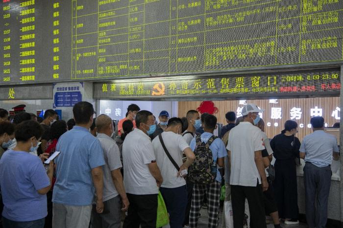 为了你的暑假和远方～今天起加开多趟暑运旅客列车