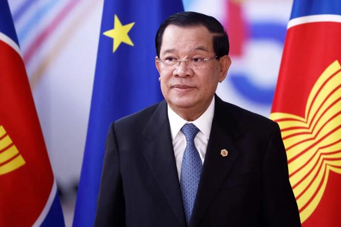 柬埔寨首相洪森宣布将卸任，接棒人是他的长子
