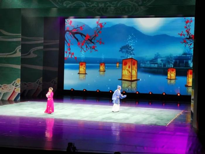 第二十届中国·内蒙古草原文化节 中华戏曲名家名段演唱会火热上演
