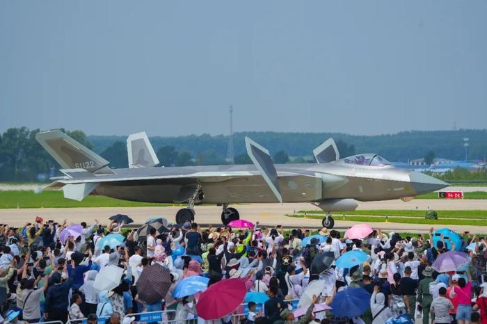 空军航空开放活动有哪些亮点？一起看→