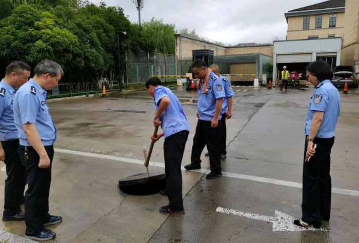 浙江省司法行政戒毒系统迎战台风“杜苏芮”