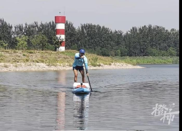 60岁蒋大伯划桨板从北京回杭州，22天划过“水泊梁山”行程即将过半