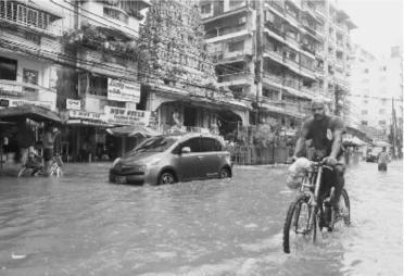 缅甸：强降雨导致城市内涝