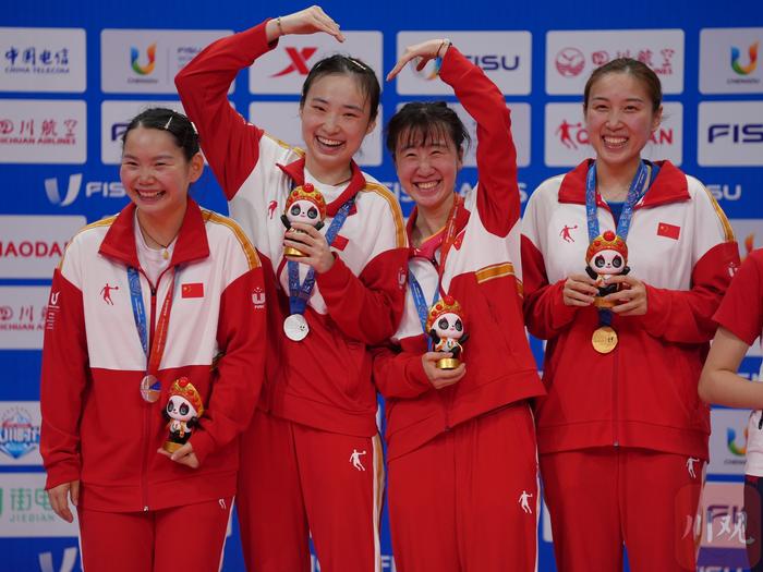 C视频丨连拿两金 中国队夺得大运会乒乓球女子双打男子双打冠军