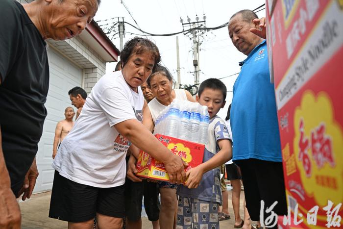 河北涿州：洪水退去 村民回家