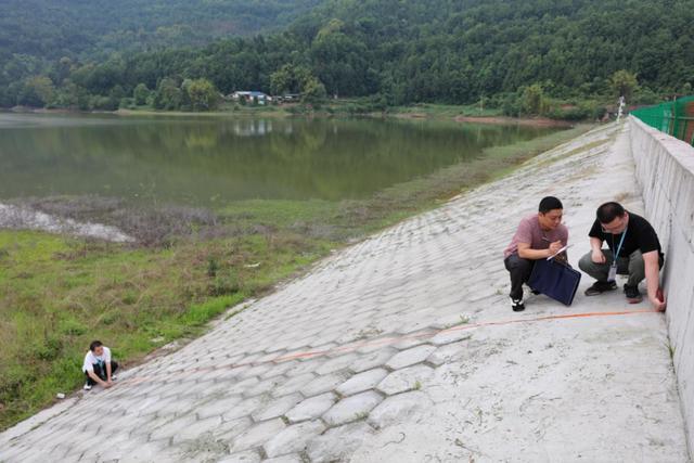 “三层协作”贯通监督力量 四川巴中巴州区水地路专项整治使出“关键一招”