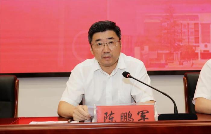 海门中学领导班子调整：高迎九同志任党委书记