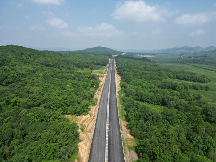 蒲烟高速公路最长段落路基全部交验完成