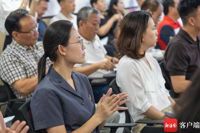 海南省总商会人民调解委员会在海口正式成立