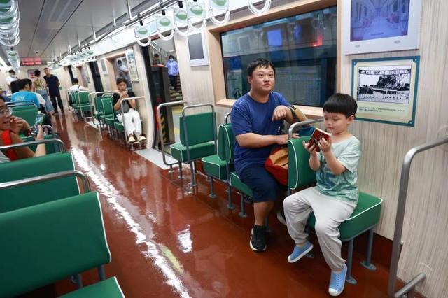 “穿越”回上世纪60年代 北京地铁“时光列车”8月8日起上线试运营