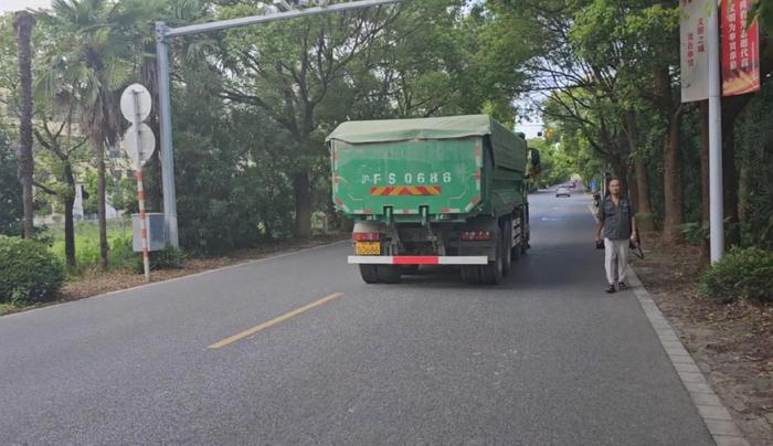 ​奉贤一桥拆除十年未重建今成断头路，过河要绕两公里，对居民的承诺去哪了