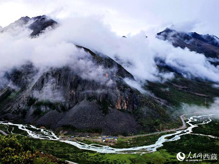 “雪域江南”：正是八月好风光 绿水青山生态优