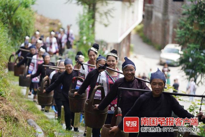 高清组图丨地灵侗寨百家宴“晒”出群众幸福生活