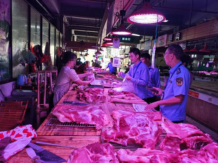 广西柳州市柳江区市场监管局开展猪肉市场专项整治行动