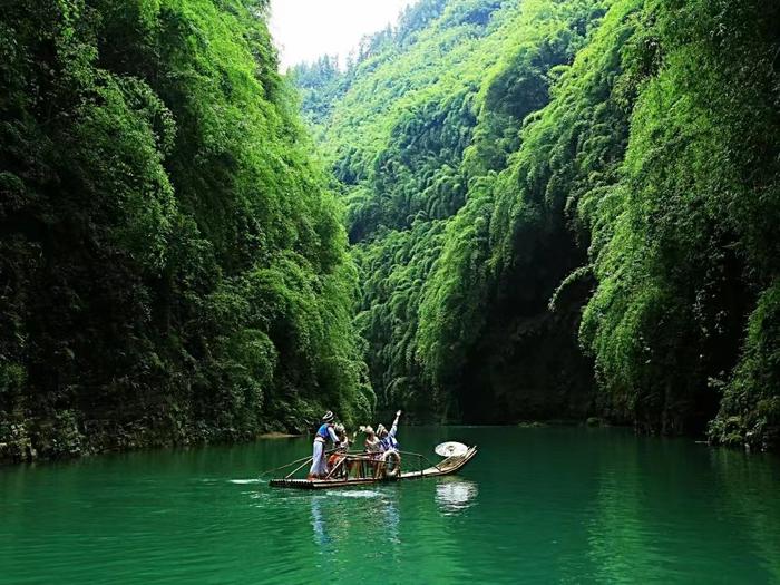 燃旺文旅“烟火气” 恒丰银行“金”笔绘就巴山渝水多彩画卷