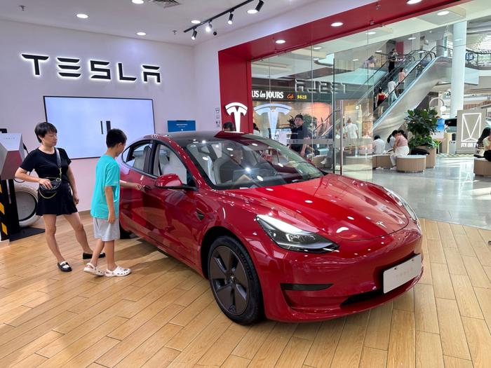 特斯拉Model 3降至历史低价，改款或半月内上市！门店已开始接受预定