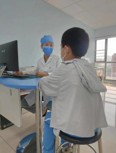 学习困难门诊暑期爆满 初一高一是“成绩焦虑”高发时段