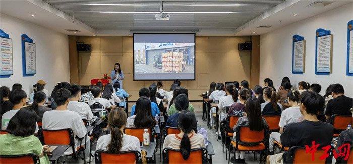 福州市总工会联系引导劳动领域社会组织助力大学生择业就业